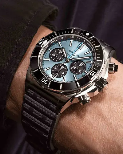 Breitling Super Chronomat B01 44 PB0136251C1S1